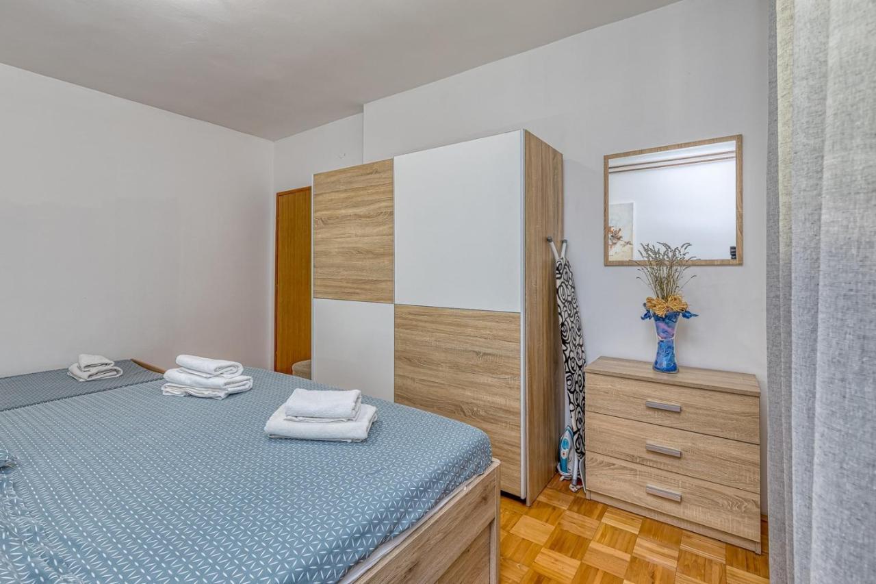 Appartement Emanuela With Private Pool à Loborika Extérieur photo