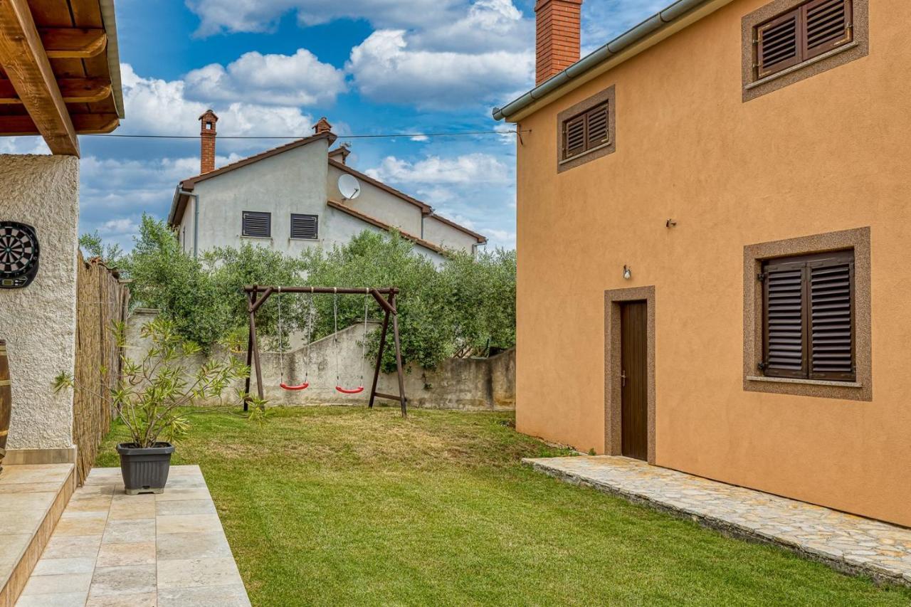 Appartement Emanuela With Private Pool à Loborika Extérieur photo