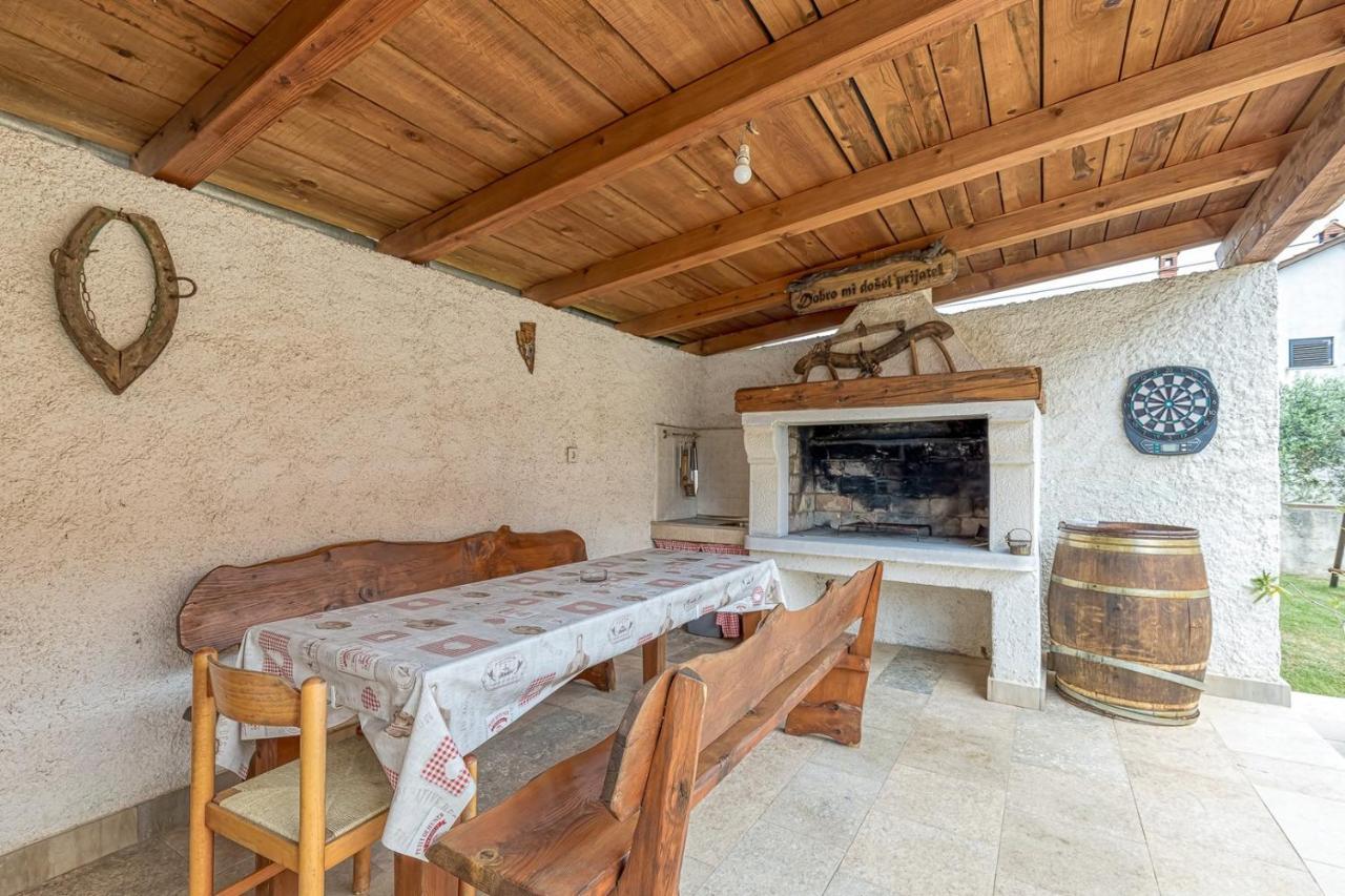 Appartement Emanuela With Private Pool à Loborika Extérieur photo