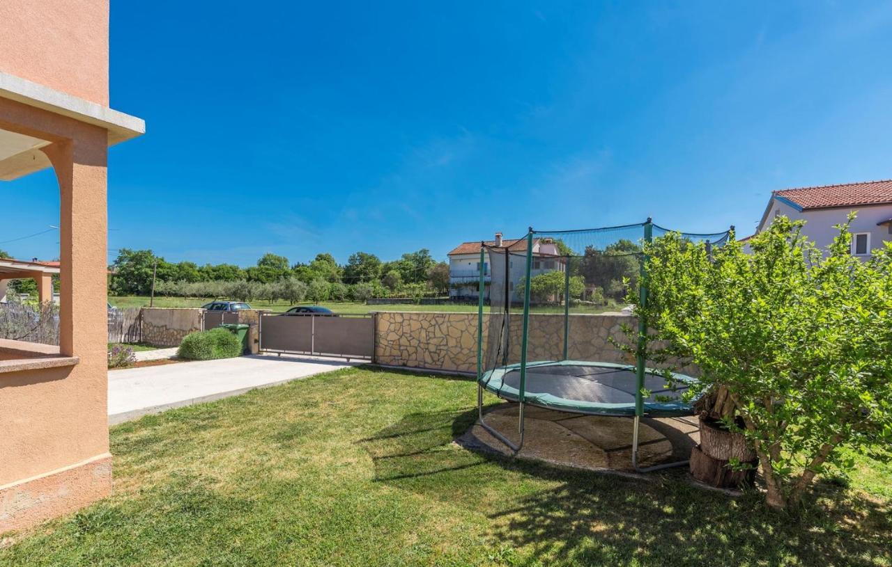 Appartement Emanuela With Private Pool à Loborika Extérieur photo