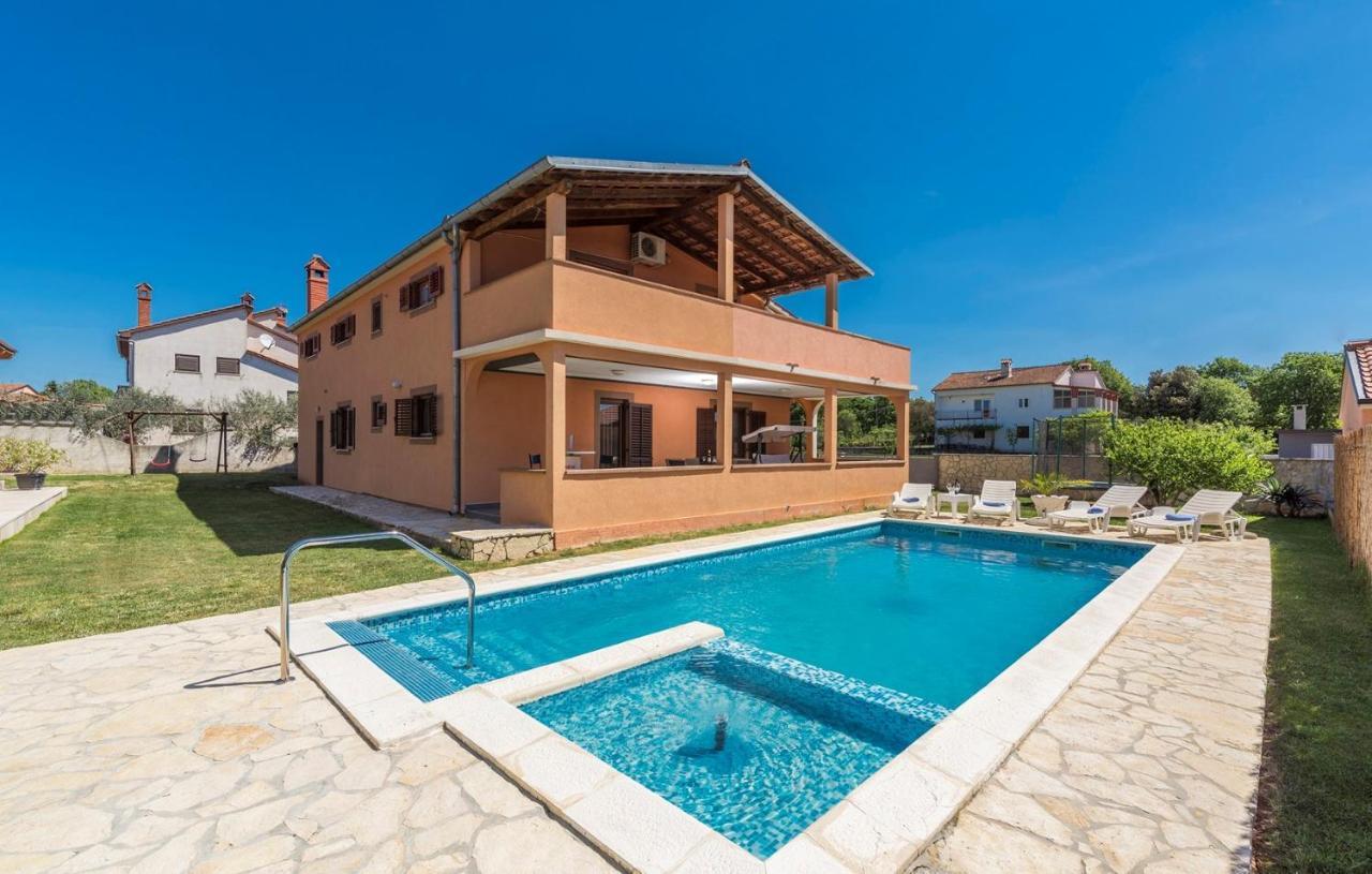 Appartement Emanuela With Private Pool à Loborika Extérieur photo