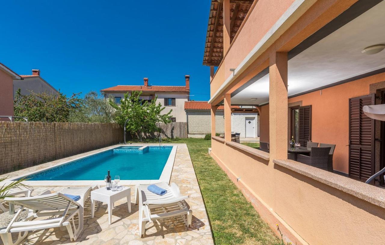 Appartement Emanuela With Private Pool à Loborika Extérieur photo