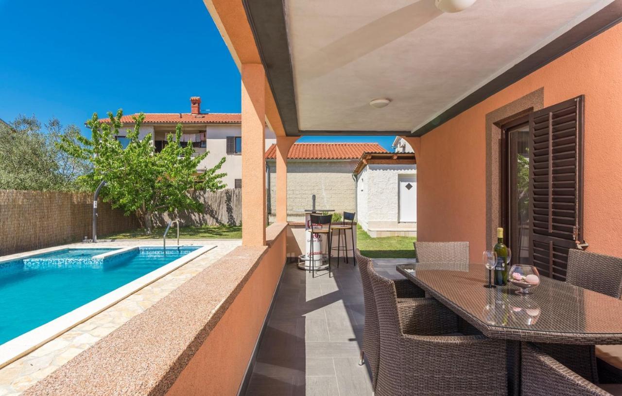 Appartement Emanuela With Private Pool à Loborika Extérieur photo